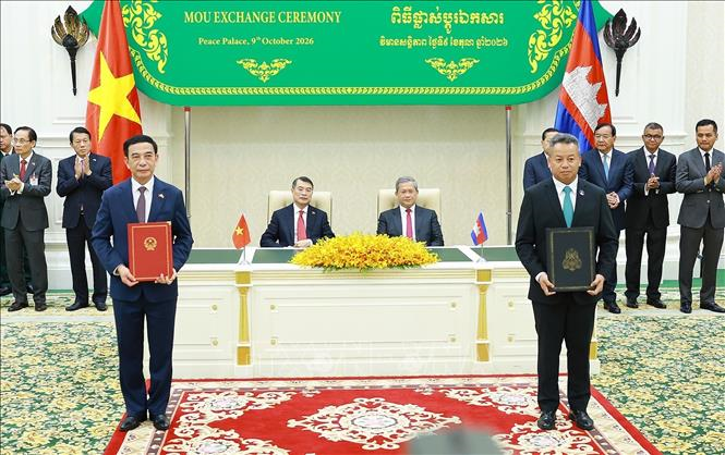 Thủ tướng Lê Minh Hưng hội đàm với Thủ tướng Campuchia Hun Manet